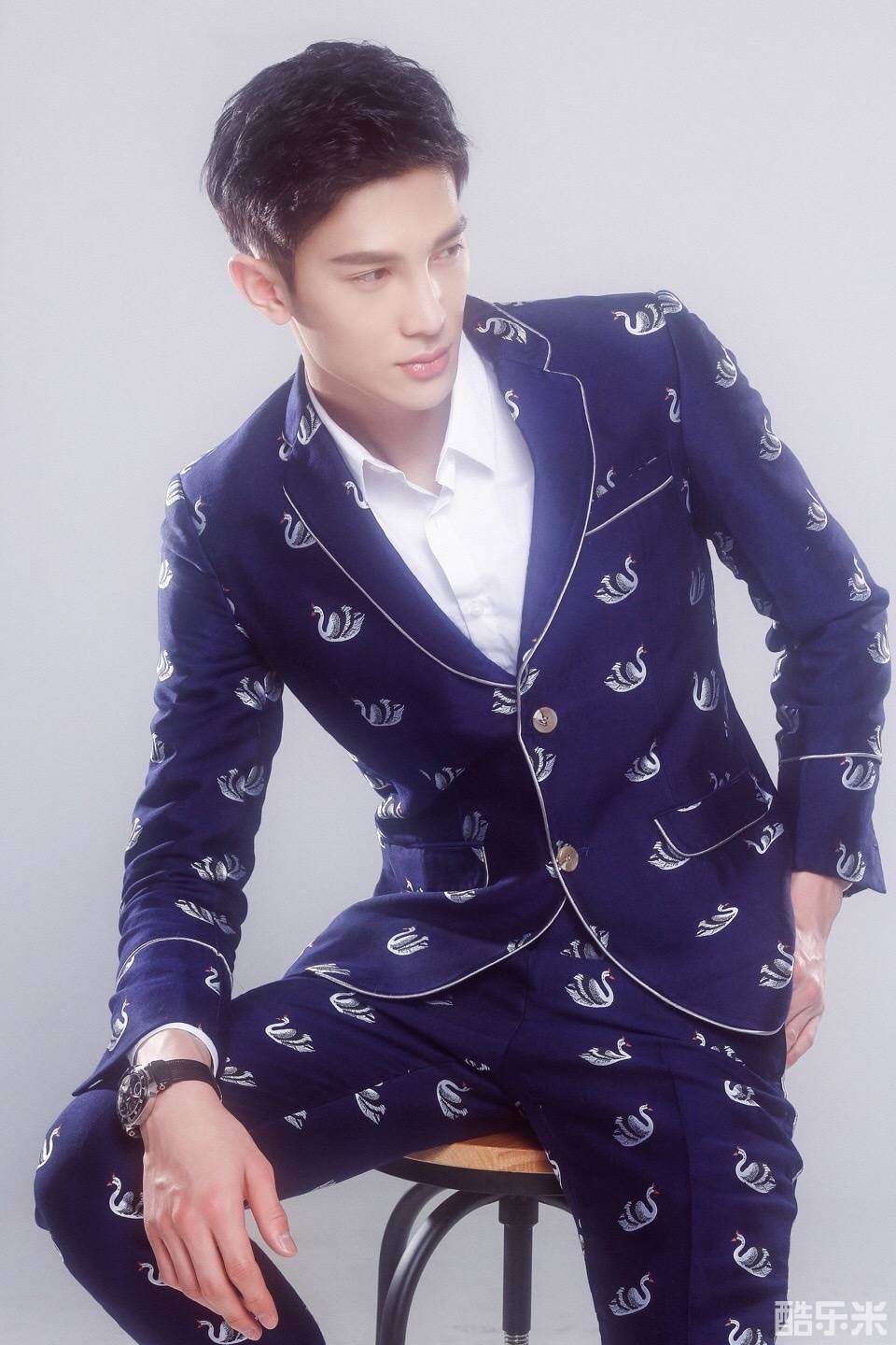 李向哲
