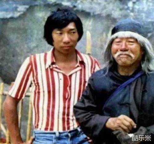 袁小田