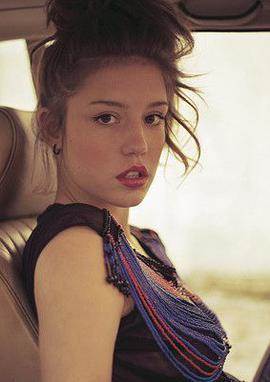 阿黛尔·艾克阿切波洛斯