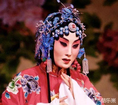 张火丁