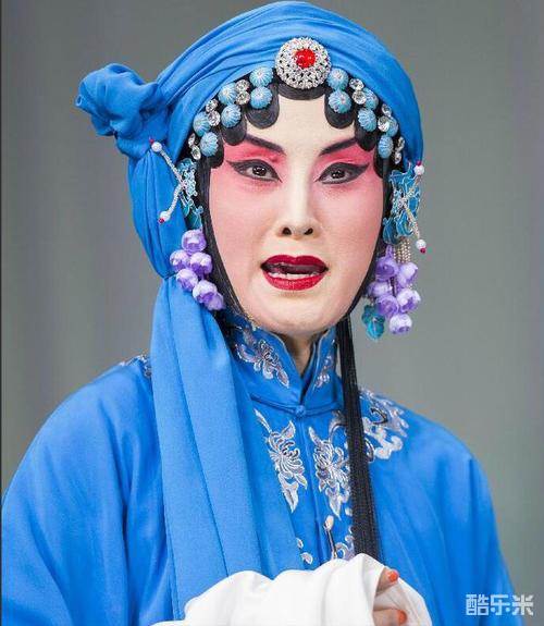 张火丁