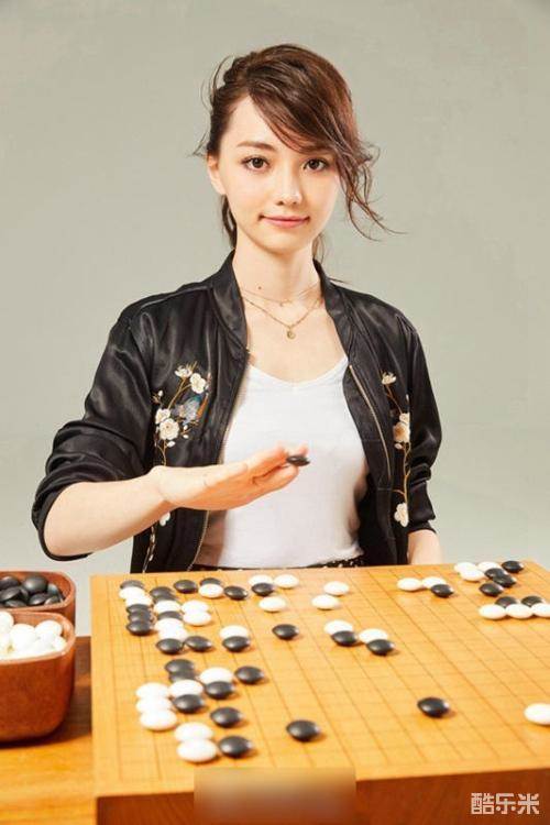 黑嘉嘉