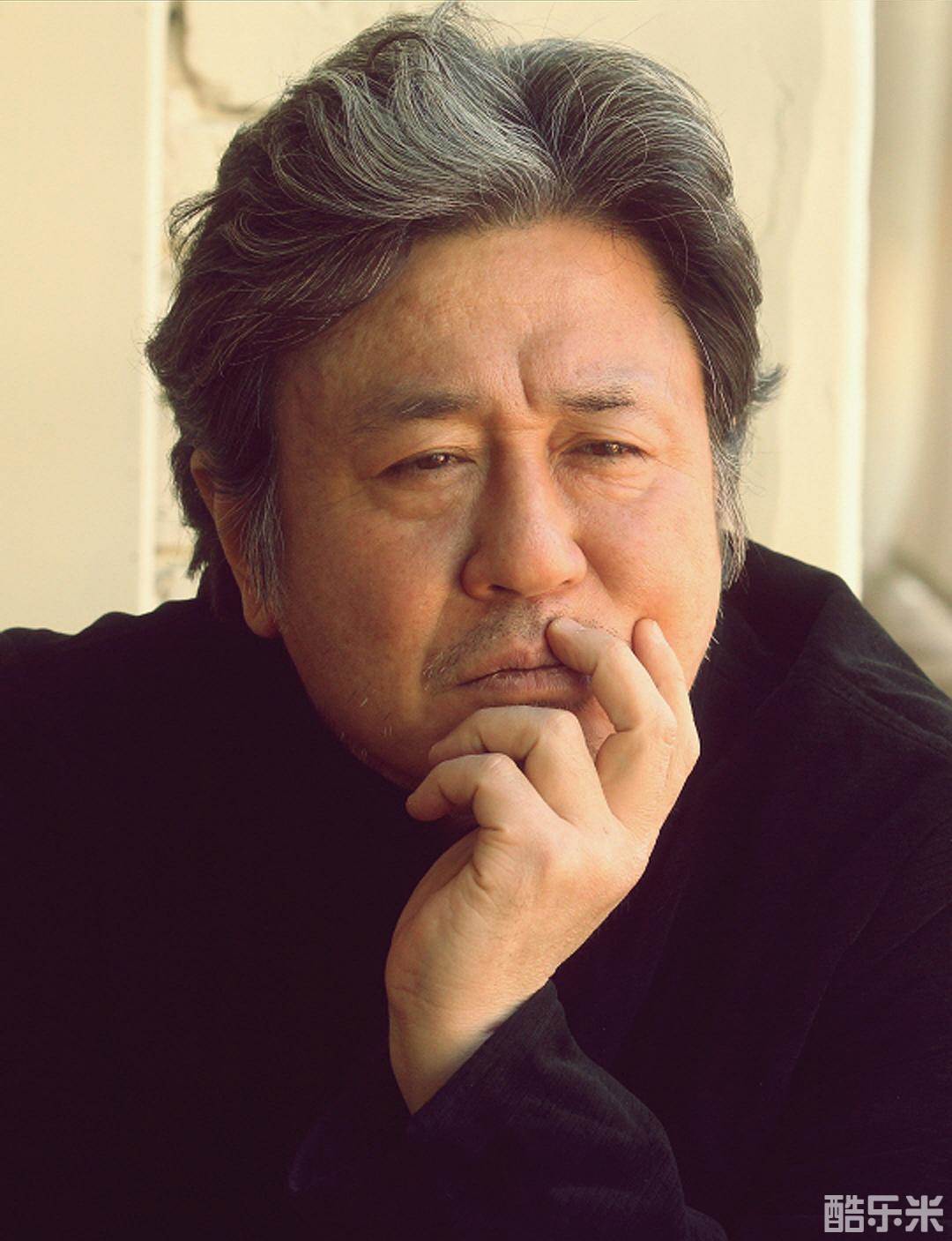 崔岷植