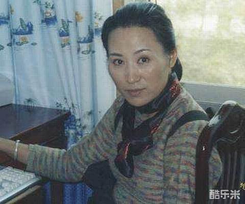 哈斯其其格