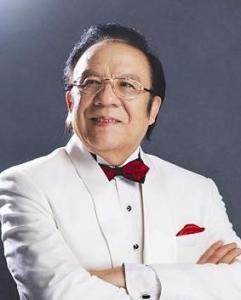 杨洪基