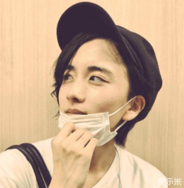 板垣李光人