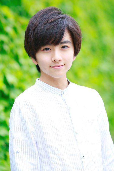 板垣李光人