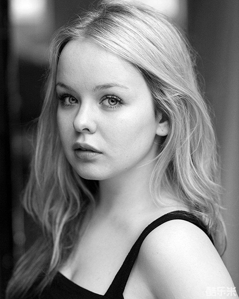 妮可拉·考夫兰