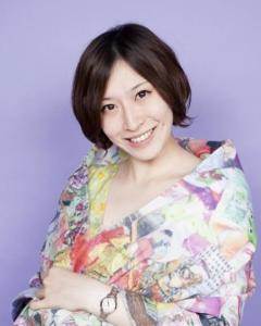 名冢佳织