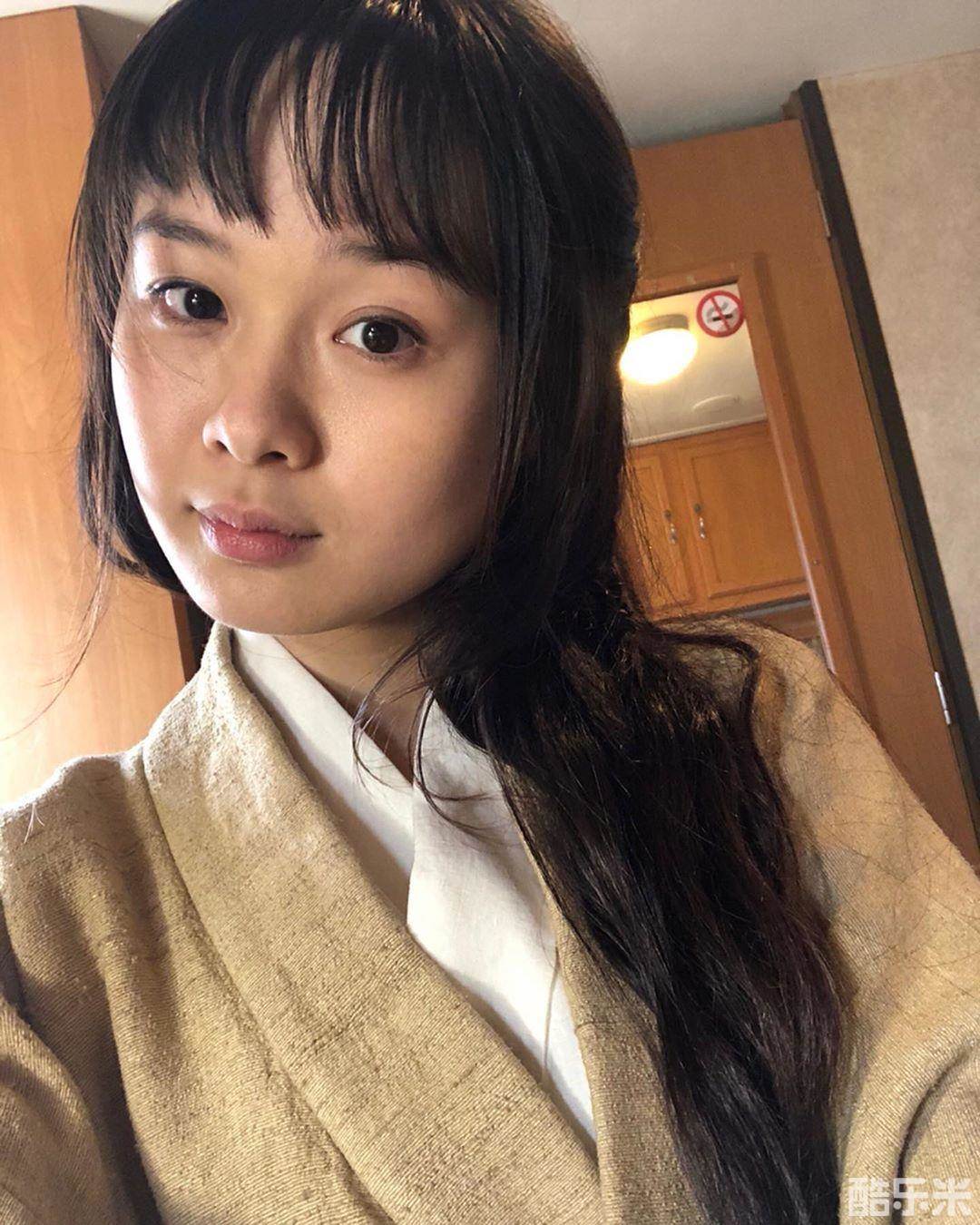 妮科尔·洛