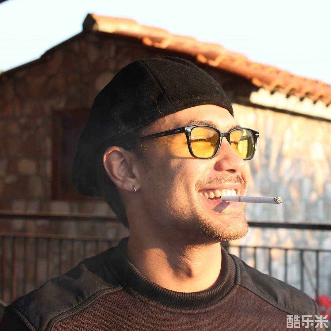 埃尔维斯·埃斯波西托