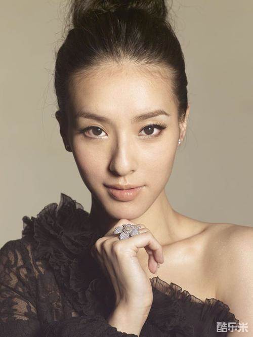 李茏怡