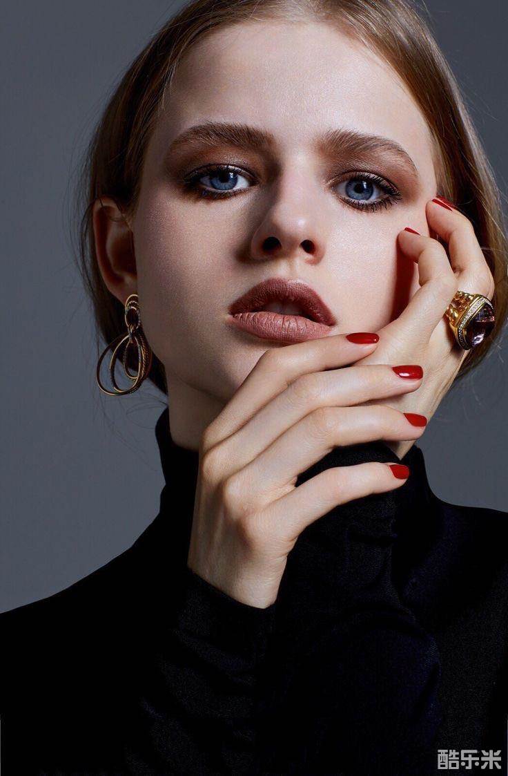 亚历山德拉·伯蒂奇