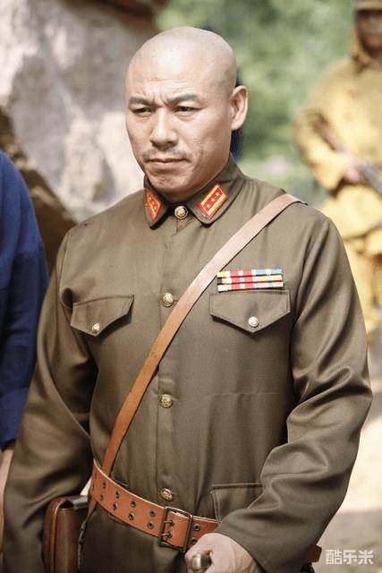 破晓徂徕山