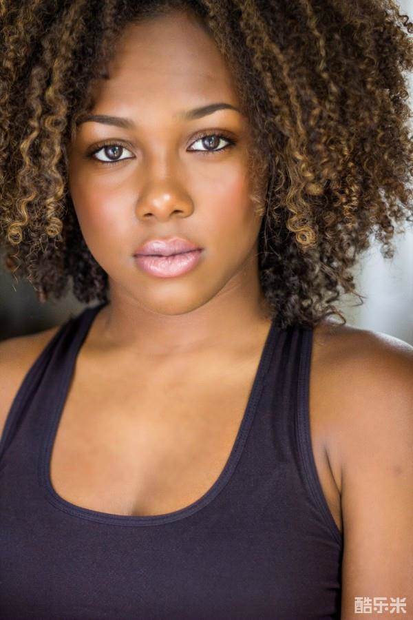 艾默莉·克鲁奇菲尔德