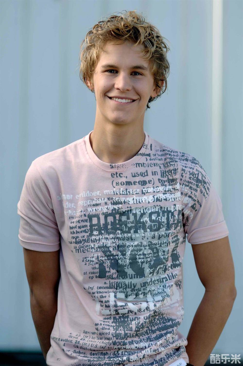 瑞斯·维克菲尔德