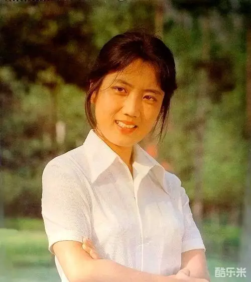 李秀明