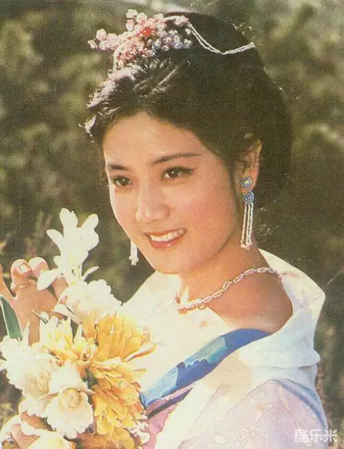 李秀明