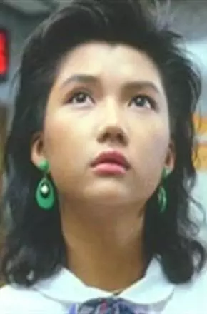 何佩儿