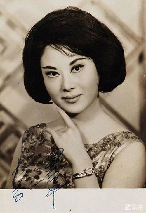 李丽华
