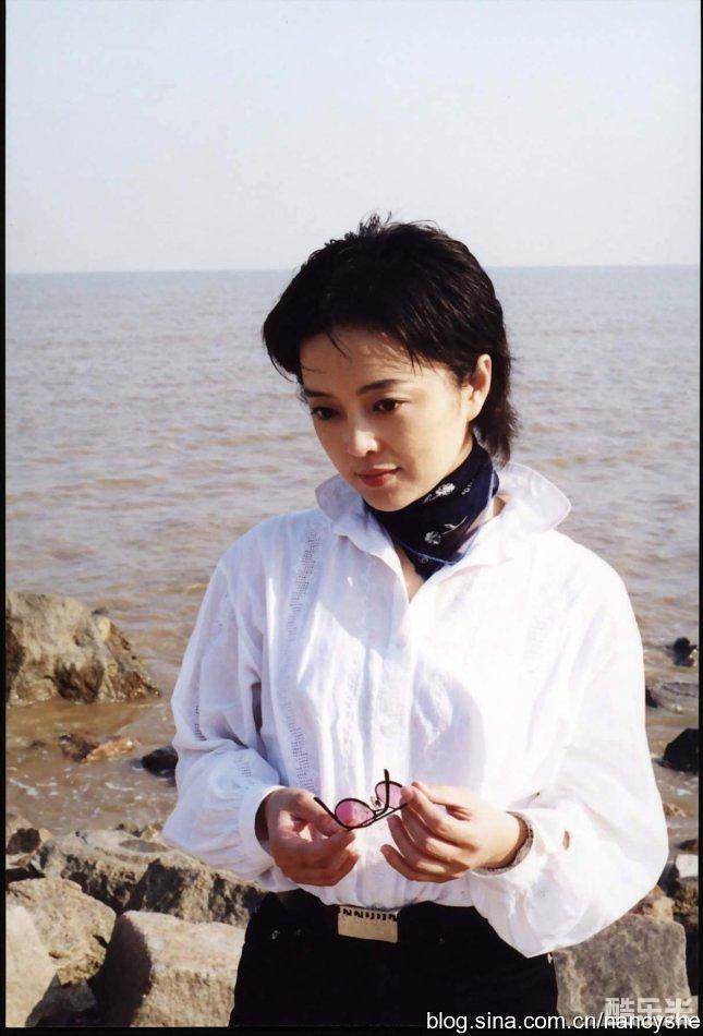 佘南南