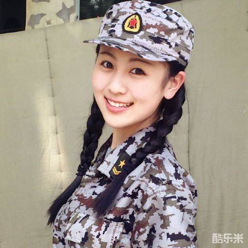 台雅雯