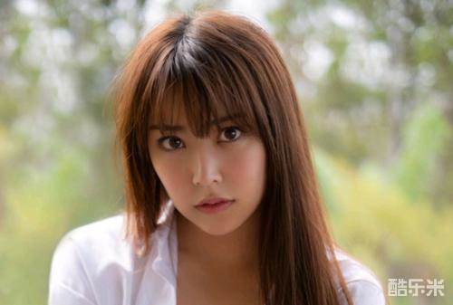白间美瑠