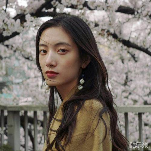 项偞婧