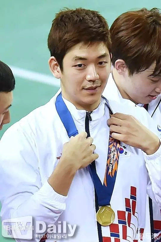 李龙大