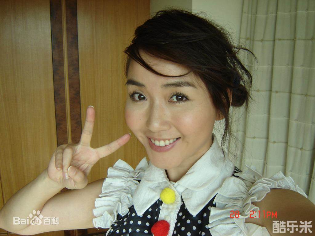 张莹