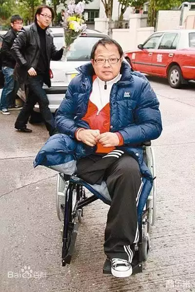 罗君左