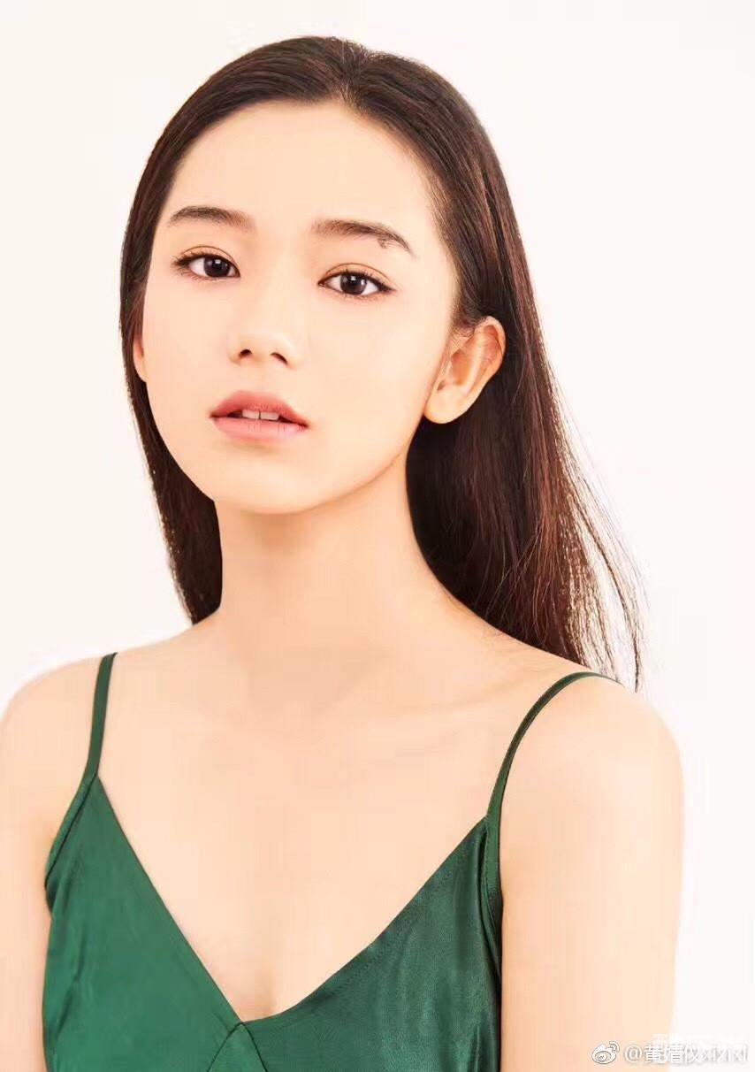 黄婧仪