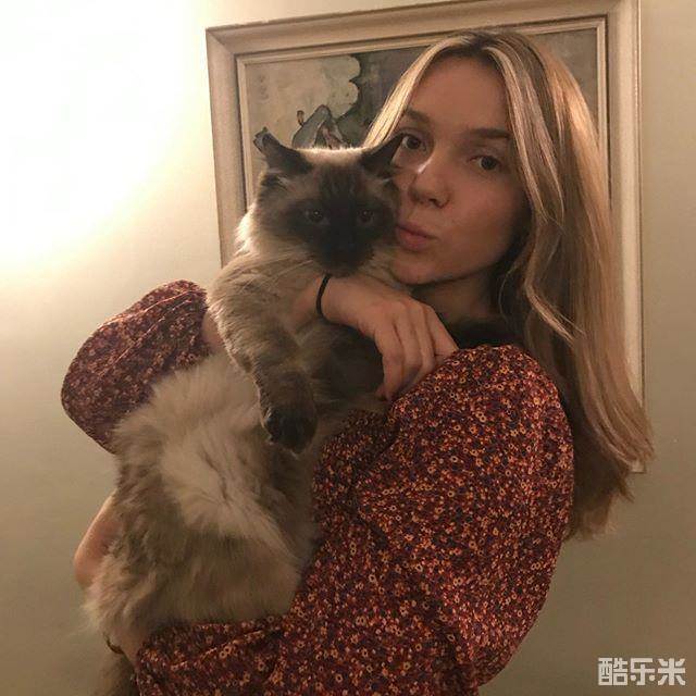 西诺薇·卡尔森