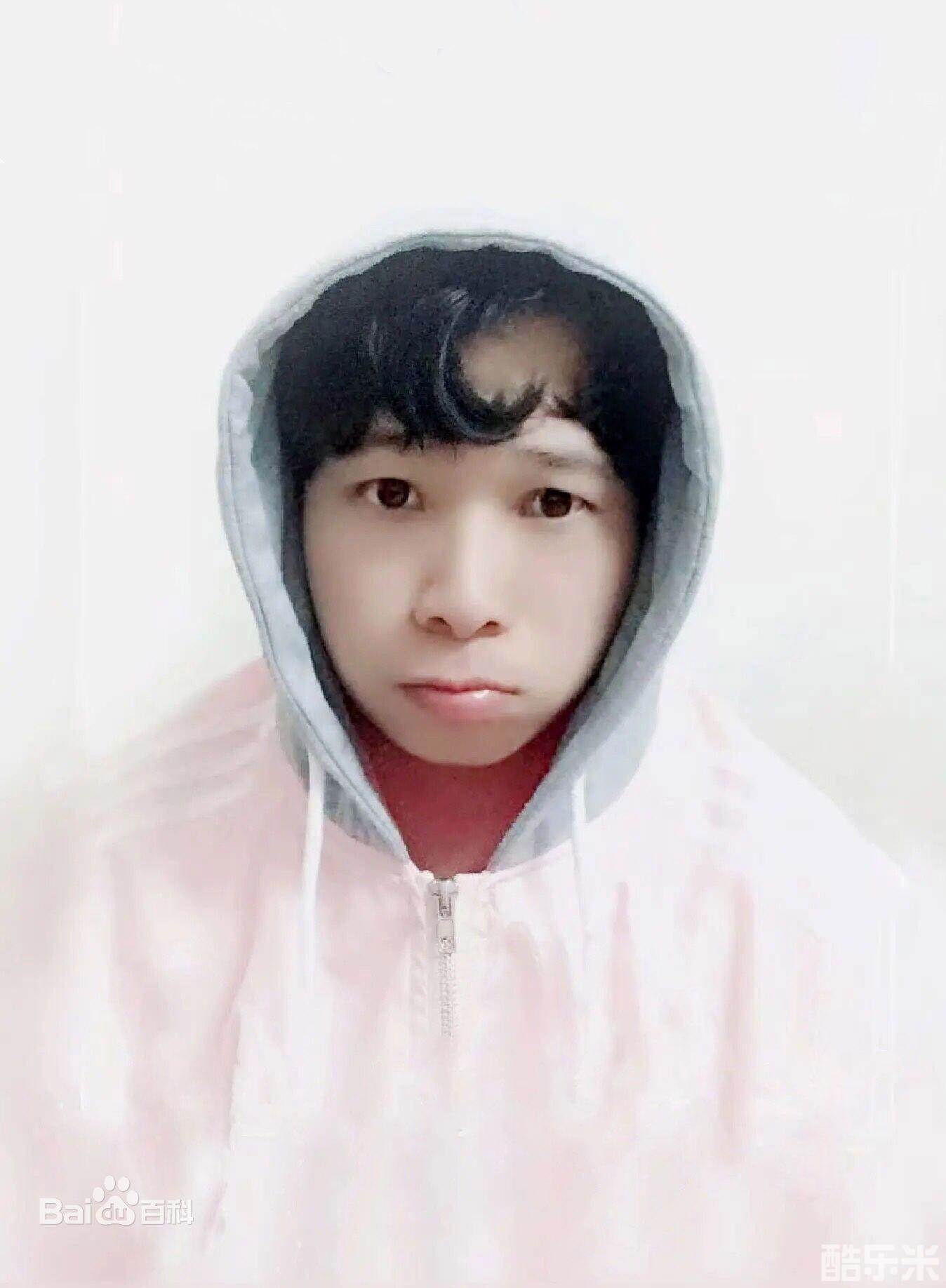 胡男