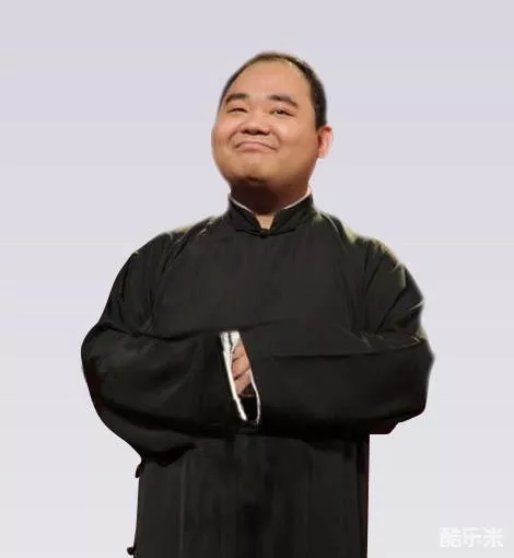侯震