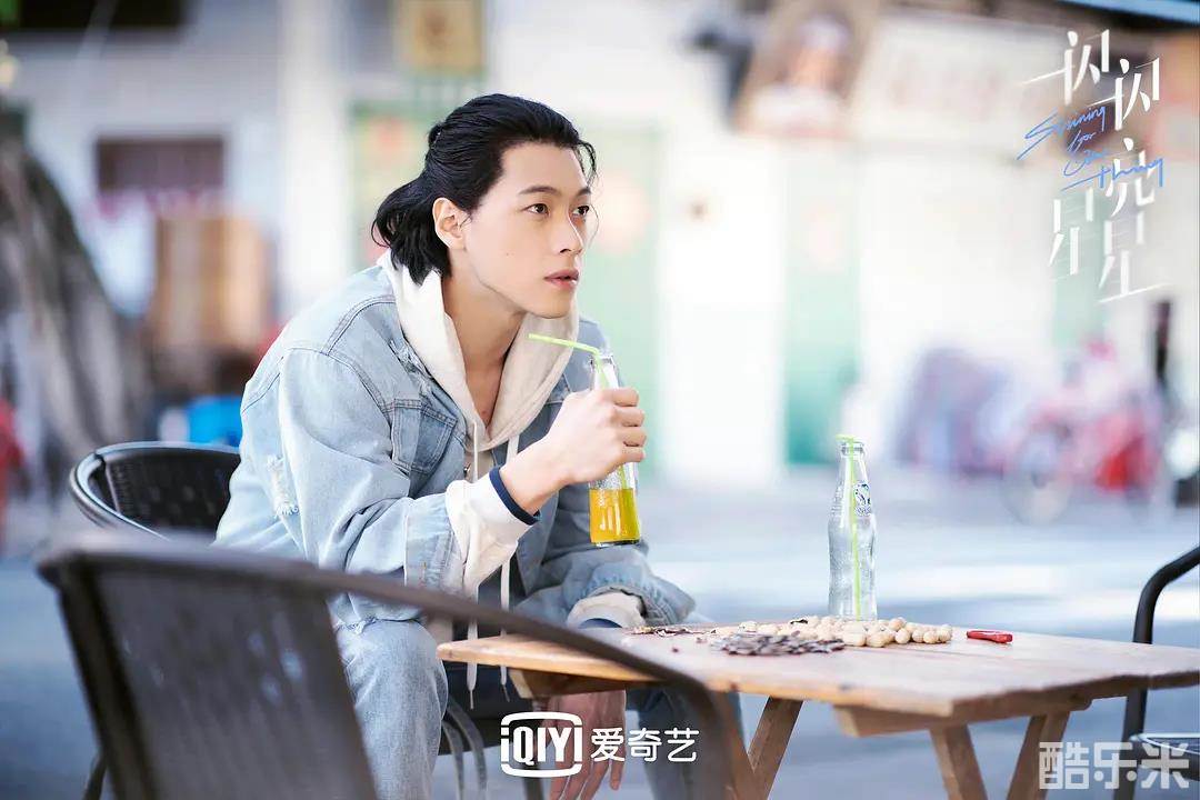 蒋昀霖