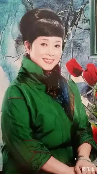 黄婉秋