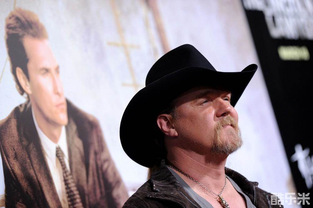 特雷斯·阿德金斯