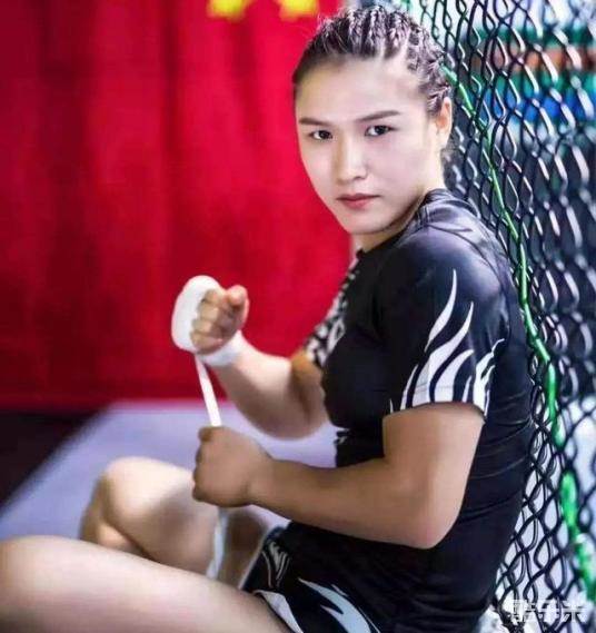 张伟丽