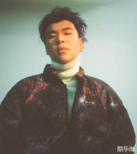 丁震