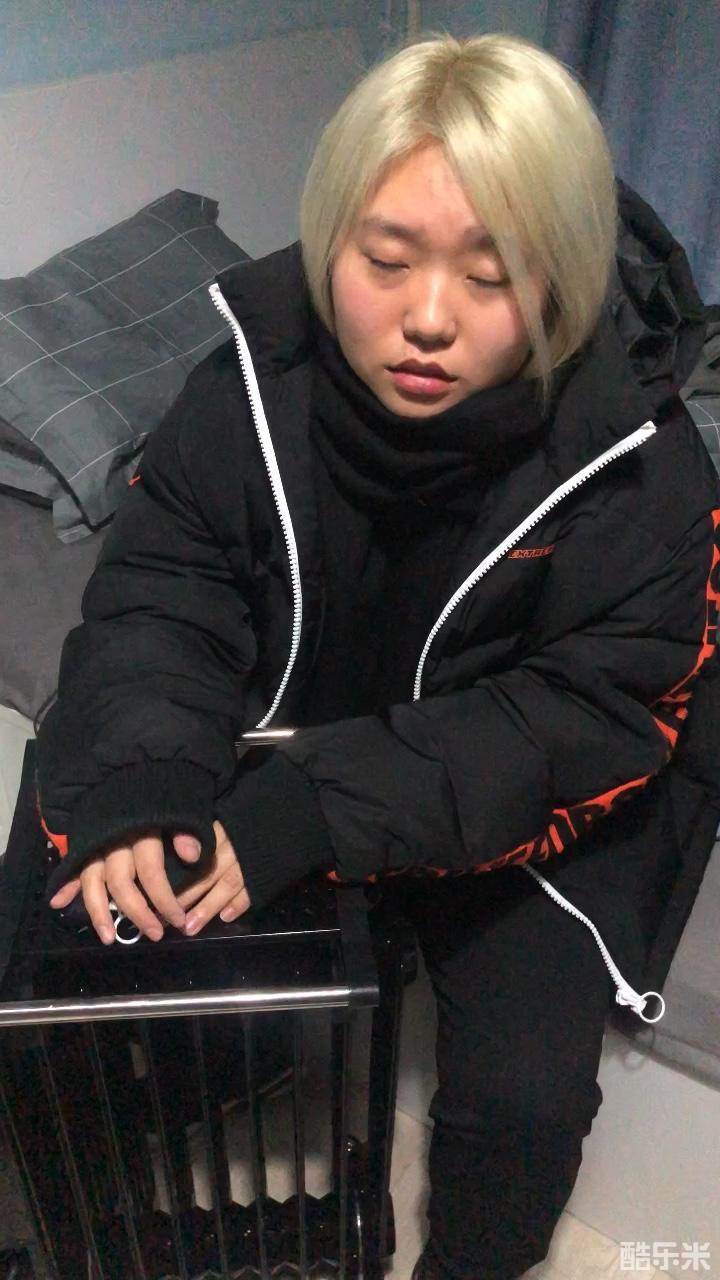 李雪琴