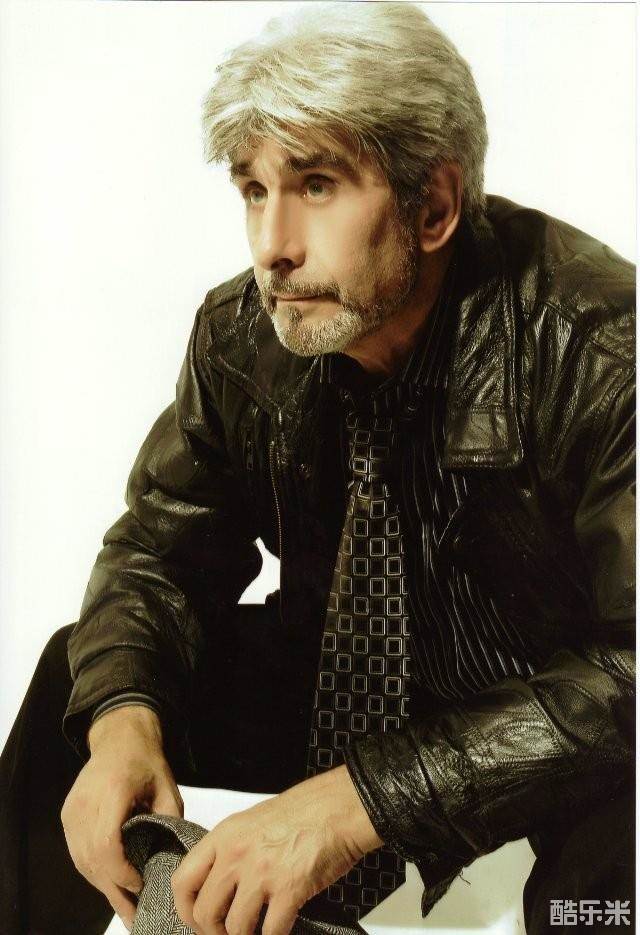 焦阿基诺·吉姆·库法罗