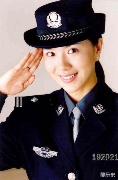 王彤