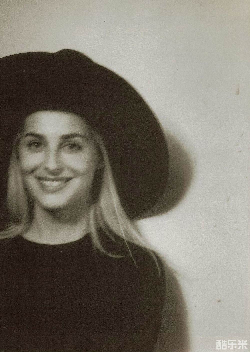 阿蜜拉·卡萨,阿米拉卡萨