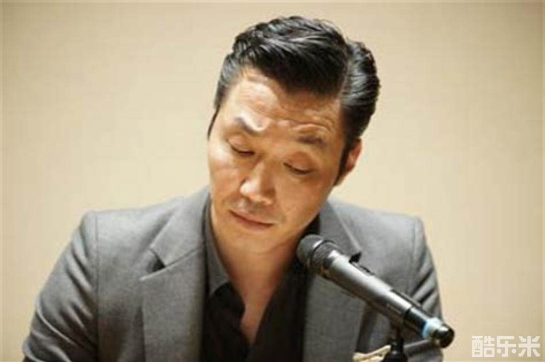 松角洋平