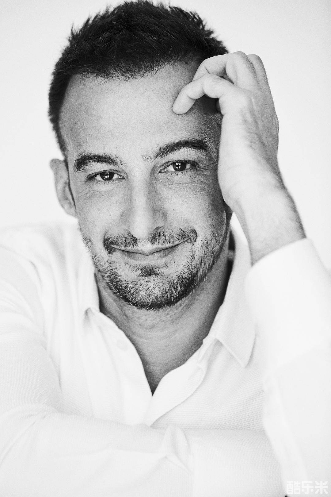 亚历桑德罗·阿曼巴