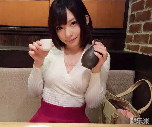 麻里梨夏