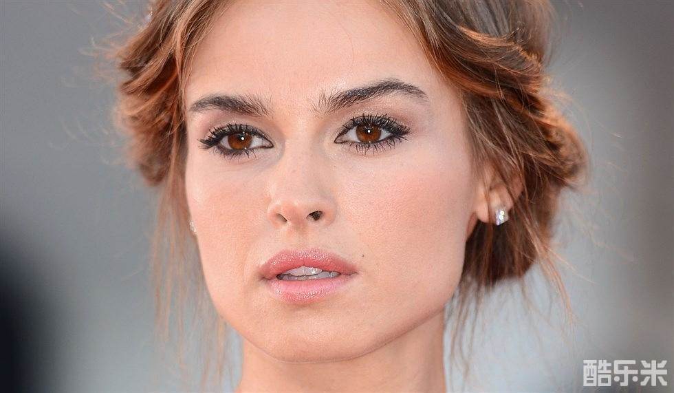 卡西娅·史穆特妮亚克