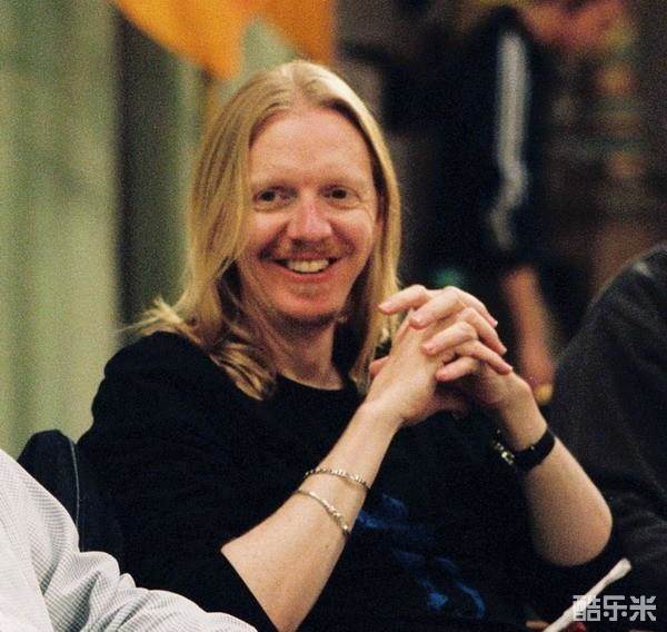 安德鲁·亚当森