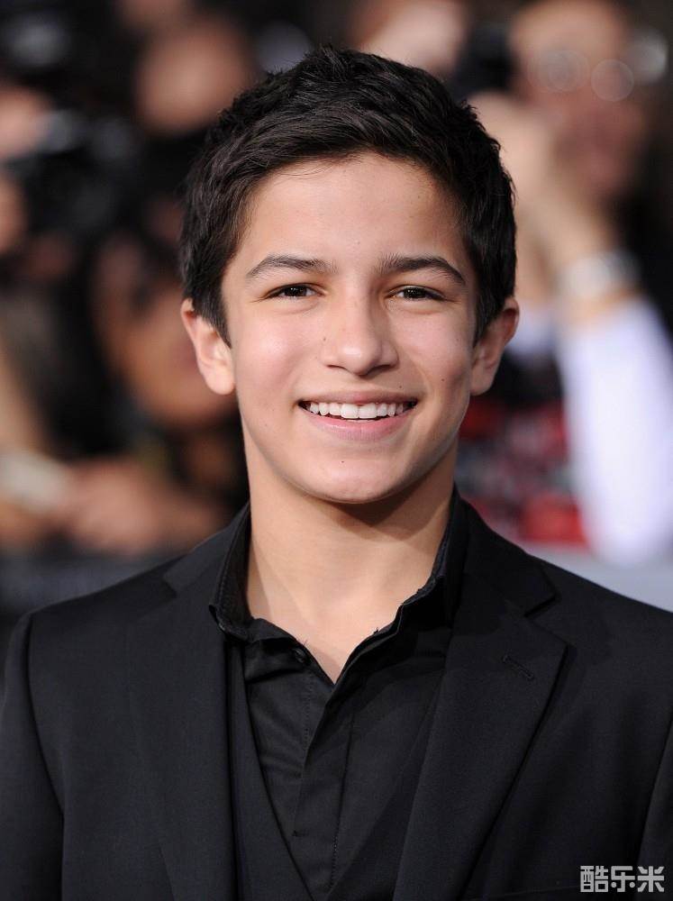 阿拉米斯·奈特